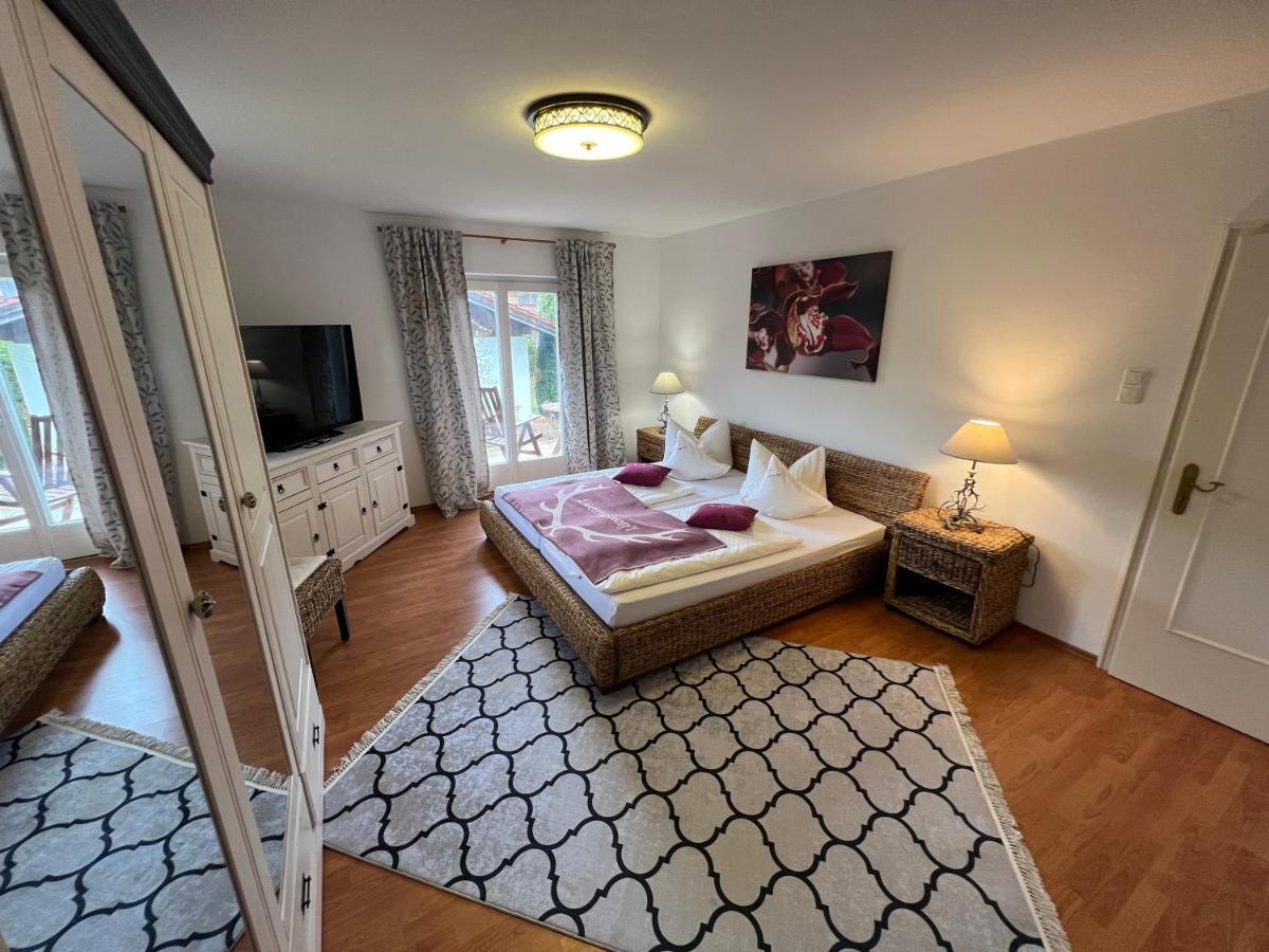 Alpen Suite Tegernsee - Grosse Sonnenterasse Und Idyllischer Garten Бад Виезее Екстериор снимка